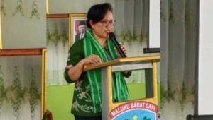 dr. Irene M Rahakbauw